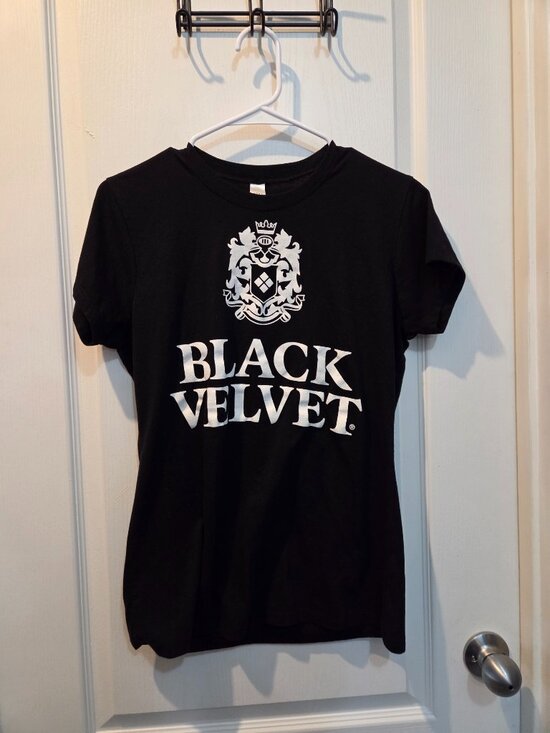 Black Velvet Tops - Black Velvet Whisky Graphic T-Shirt XL